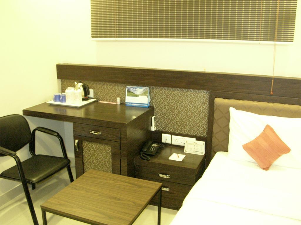 Harsha Residency Bed & Breakfast Тирупати Стая снимка